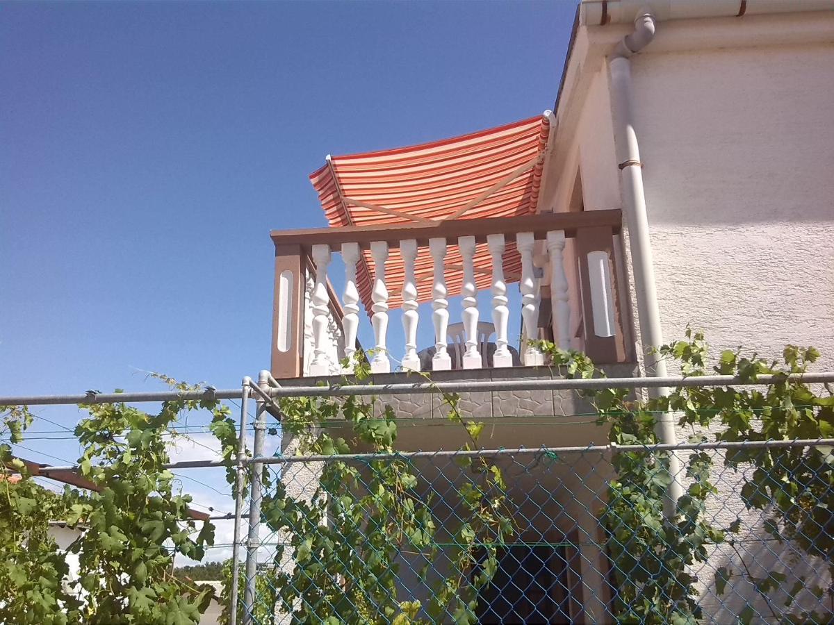 Apartman Borosa Vir Exterior foto